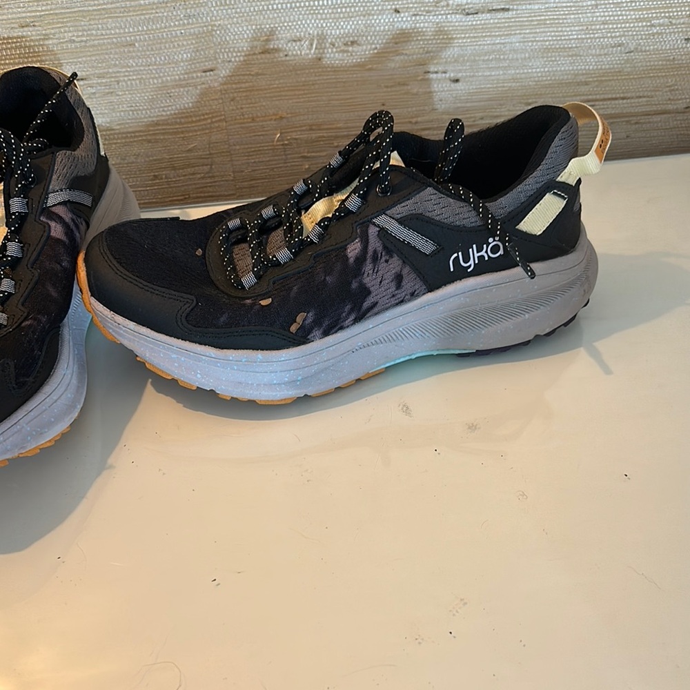 Ryka Black and Gray Taiga Trail Running Shoes - Picture 3 of 5